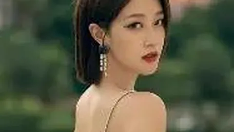 金正恩夫妇观赏朝美篮球赛，罗德曼同场亮相高清照